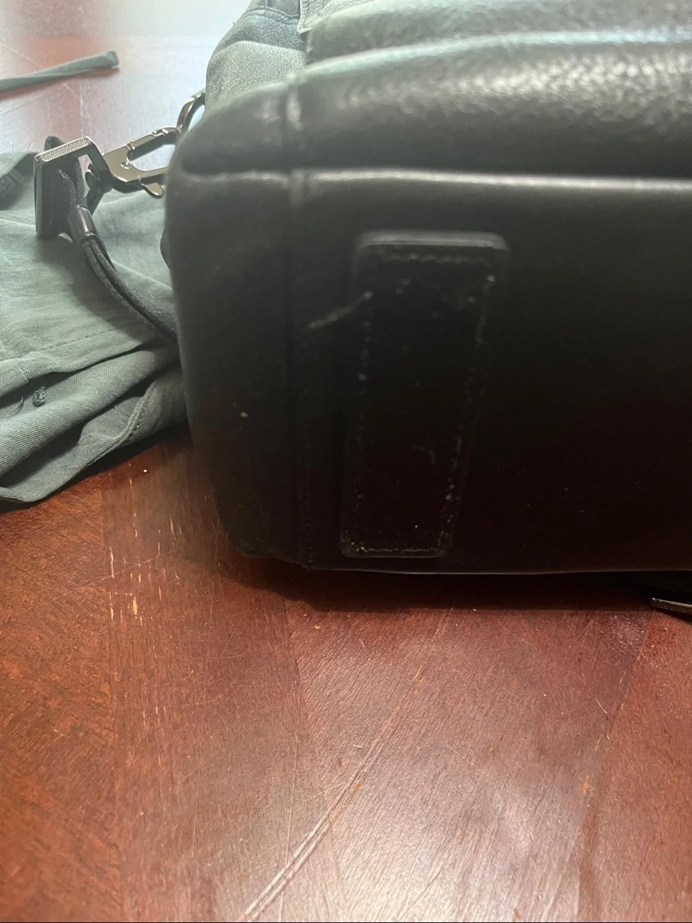 Tumi Black Leather Briefcase with Shoulder Strap
